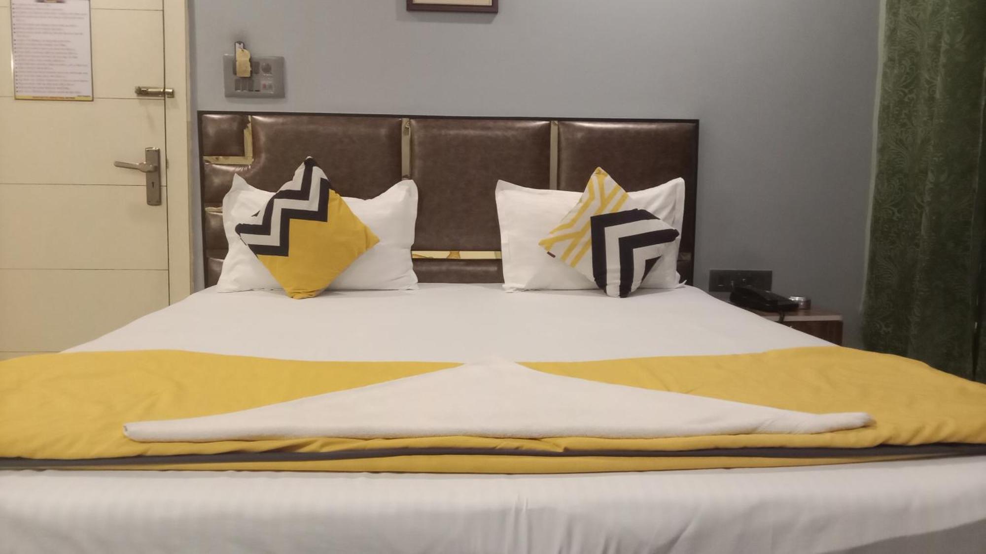 The Promise Hotel And Resort Tajpur Room photo